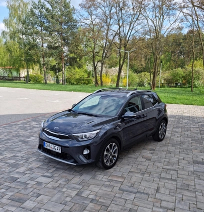 Kia Stonic cena 59900 przebieg: 78000, rok produkcji 2018 z Pabianice małe 781